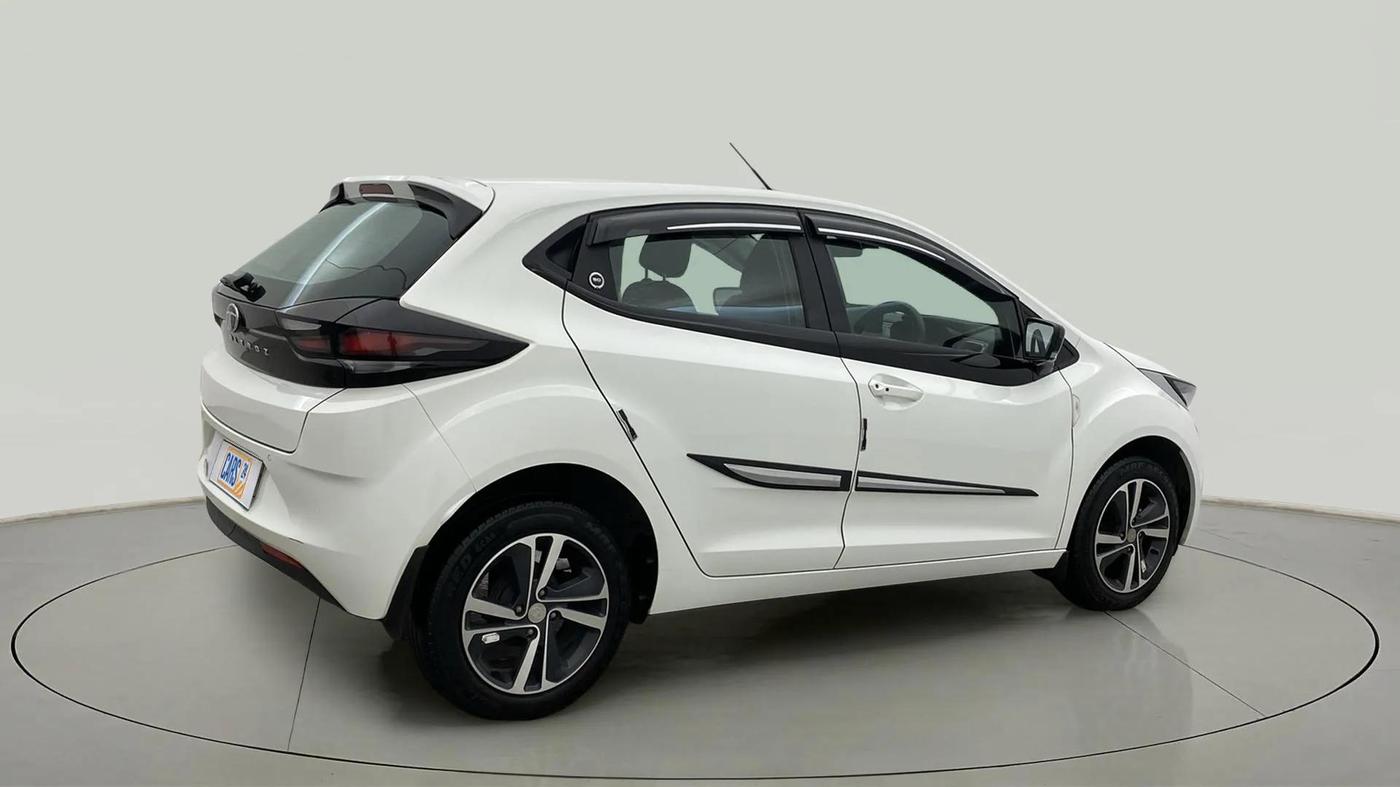 2024 Tata ALTROZ XZ PETROL, Petrol, Manual, 17,741 km, Right Back Diagonal