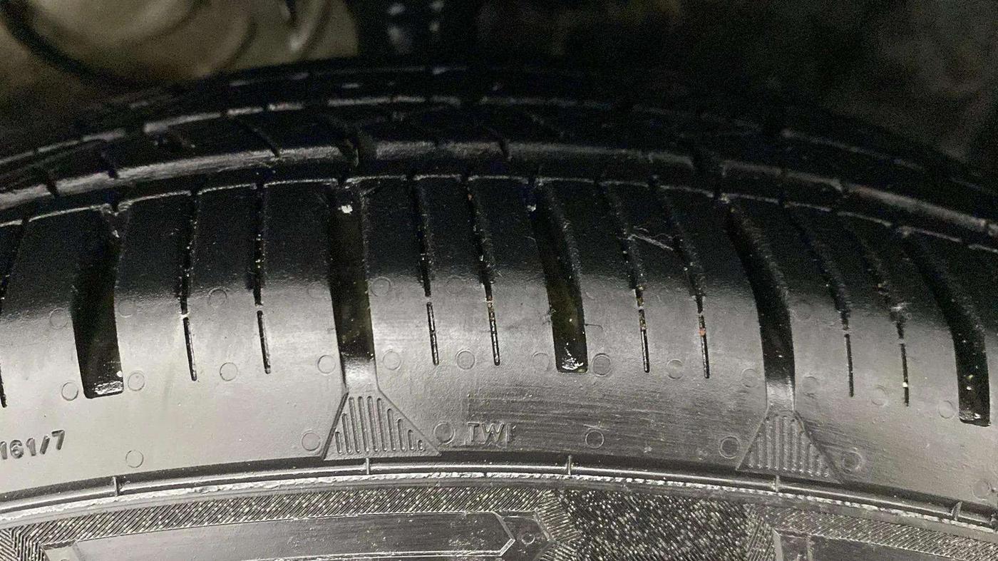 2019 KIA SELTOS HTX 1.5 PETROL, Petrol, Manual, 61,061 km, Right Front Tyre Tread