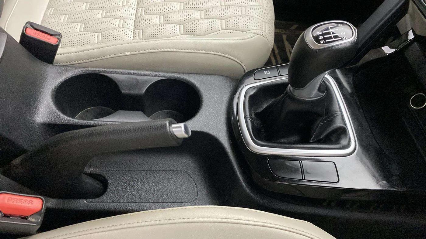 2019 KIA SELTOS HTX 1.5 PETROL, Petrol, Manual, 61,061 km, Gear Lever