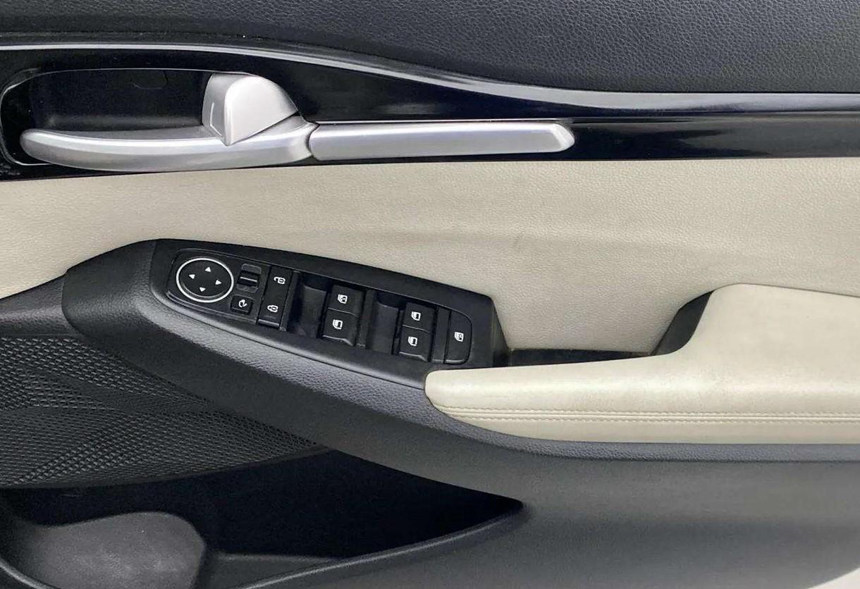 2019 KIA SELTOS HTX 1.5 PETROL, Petrol, Manual, 61,061 km, Driver Side Door Panels Control