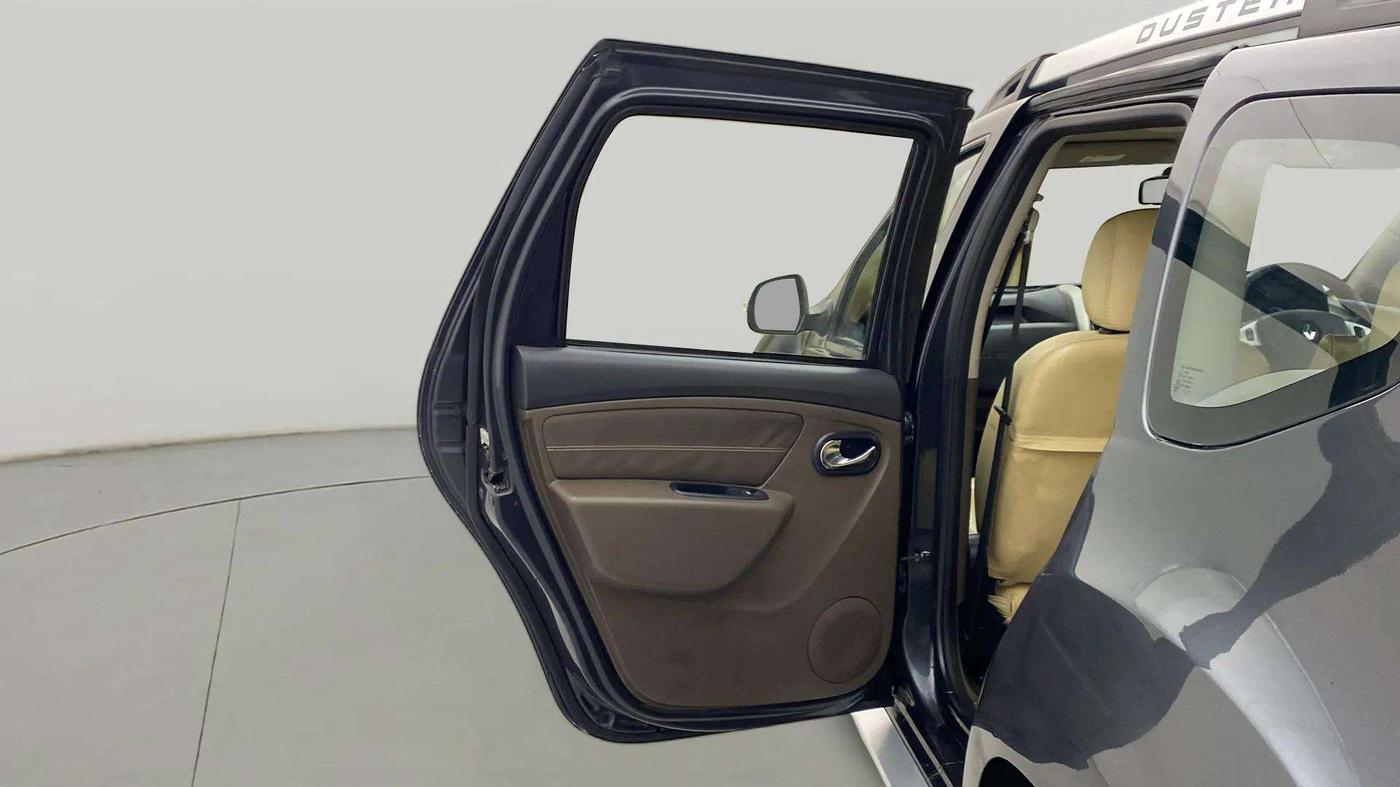 2016 Renault Duster 110 PS RXZ 4X2 AMT DIESEL, Diesel, Automatic, 95,759 km, LHS Rear Door
