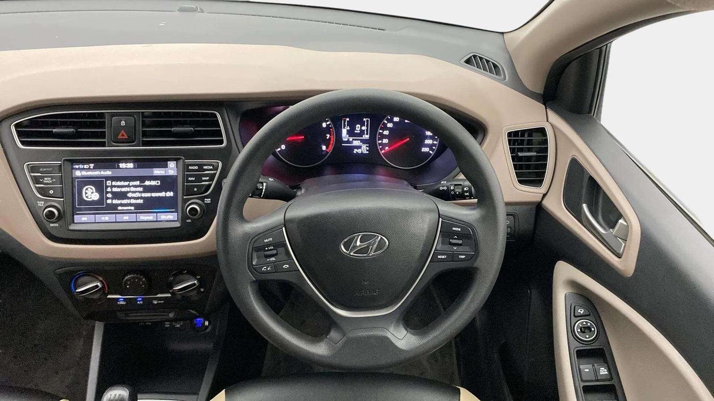 2019 Hyundai Elite i20 SPORTZ PLUS 1.2, Petrol, Manual, 24,950 km, Steering Wheel Close Up