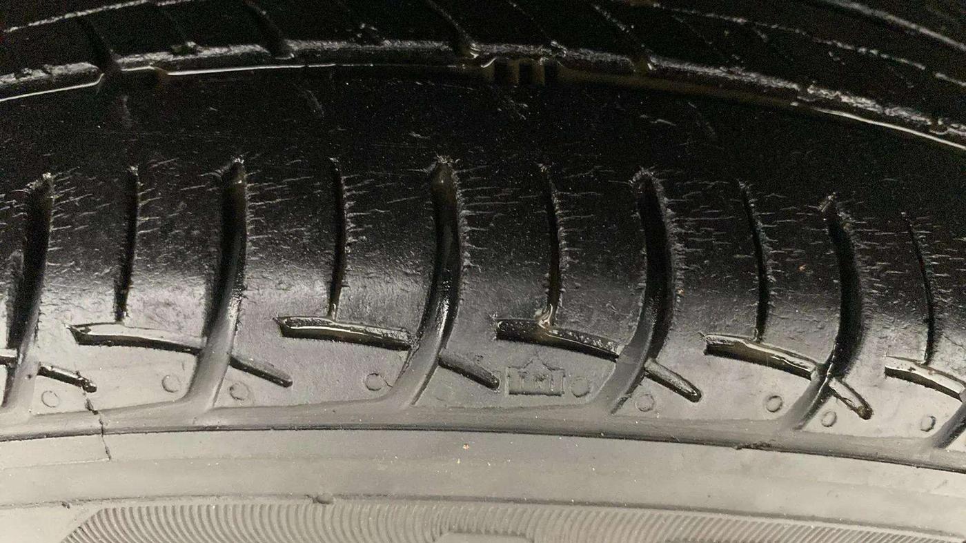 2019 Hyundai Elite i20 SPORTZ PLUS 1.2, Petrol, Manual, 24,950 km, Left Front Tyre Tread