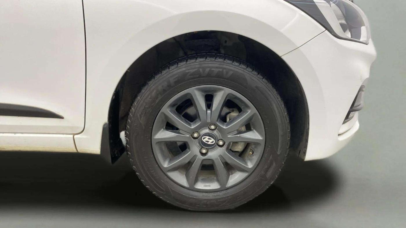 2019 Hyundai Elite i20 SPORTZ PLUS 1.2, Petrol, Manual, 24,950 km, Right Front Wheel