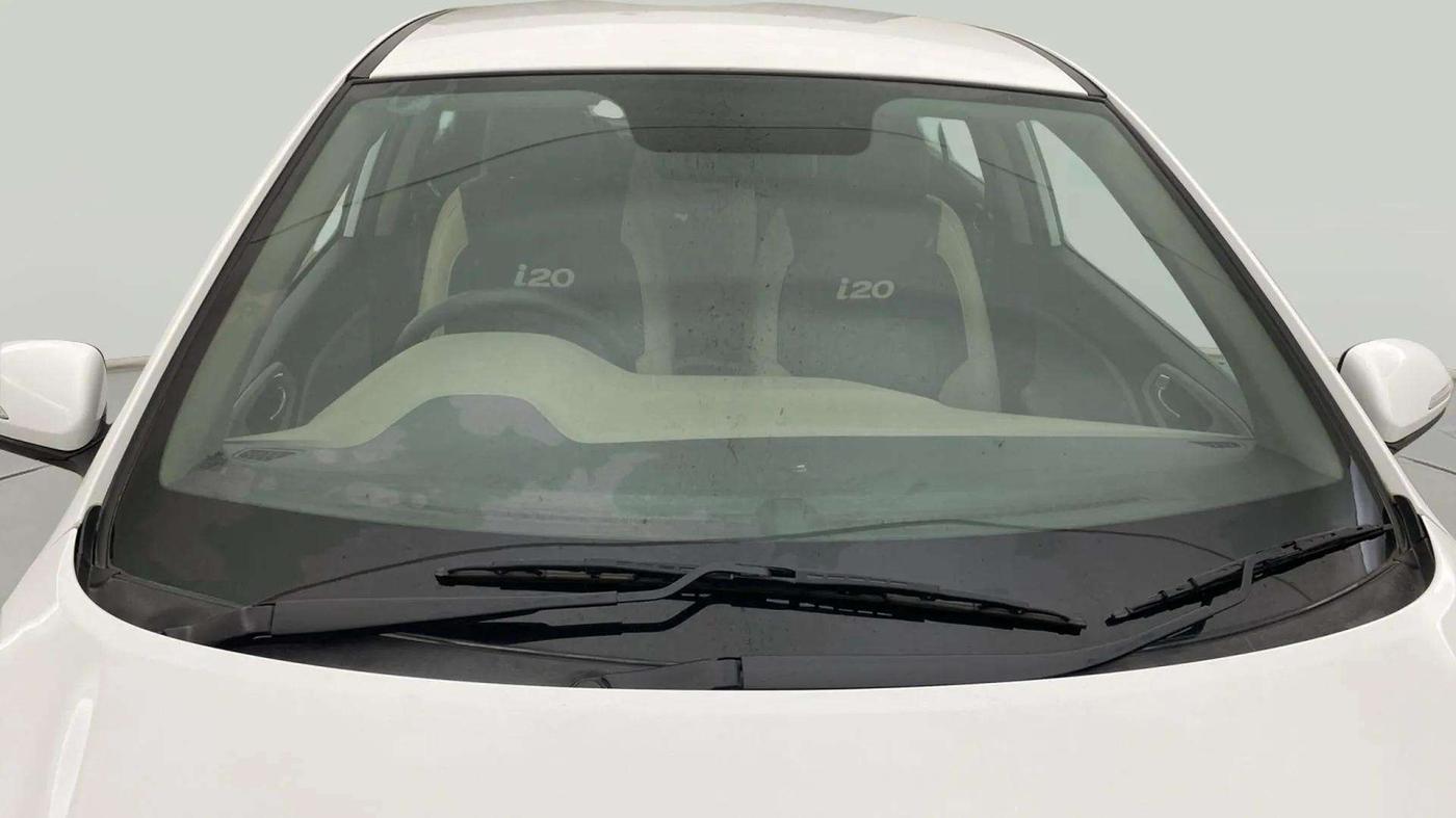 2019 Hyundai Elite i20 SPORTZ PLUS 1.2, Petrol, Manual, 24,950 km, Front Windshield