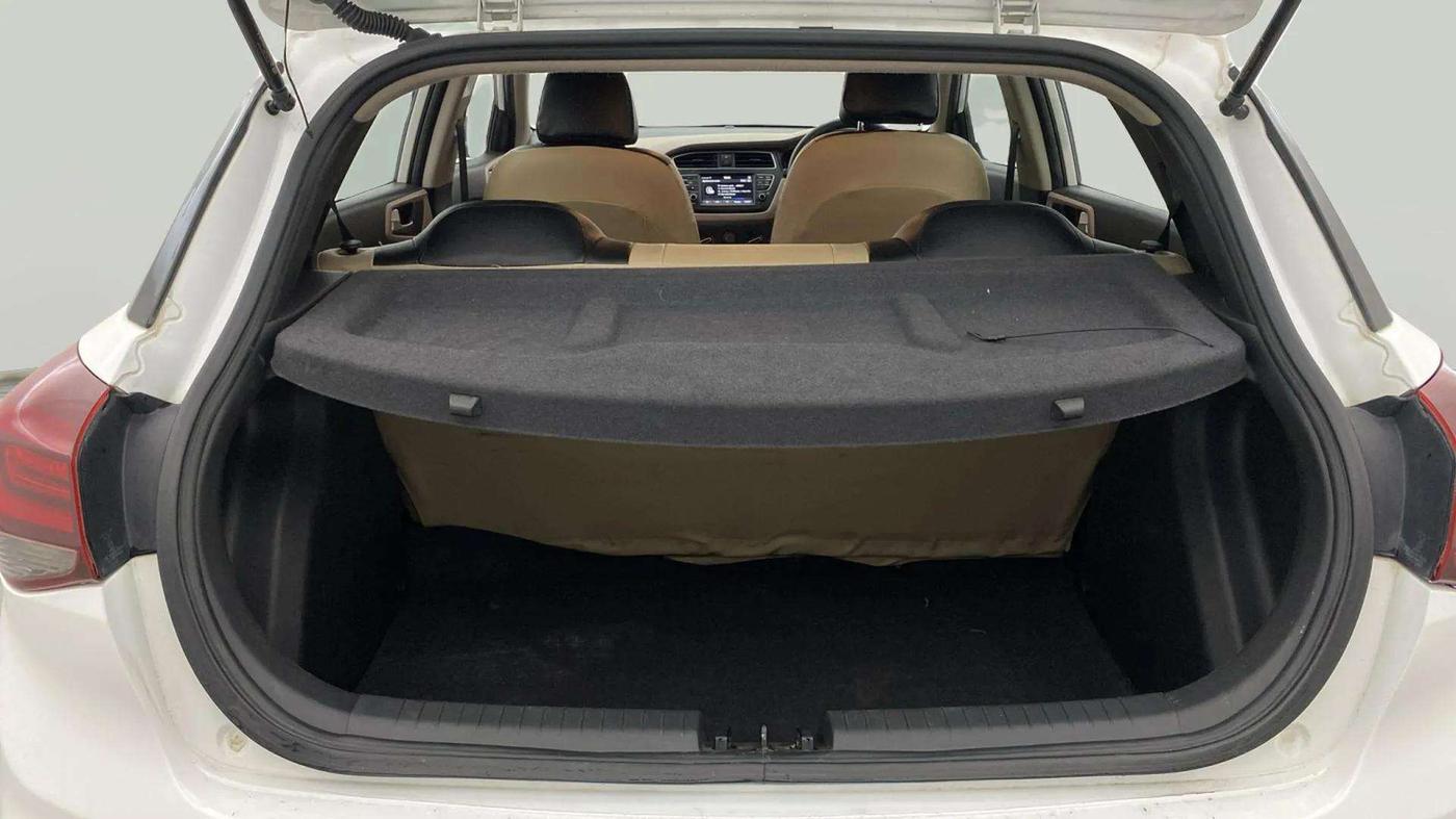 2019 Hyundai Elite i20 SPORTZ PLUS 1.2, Petrol, Manual, 24,950 km, Boot Inside
