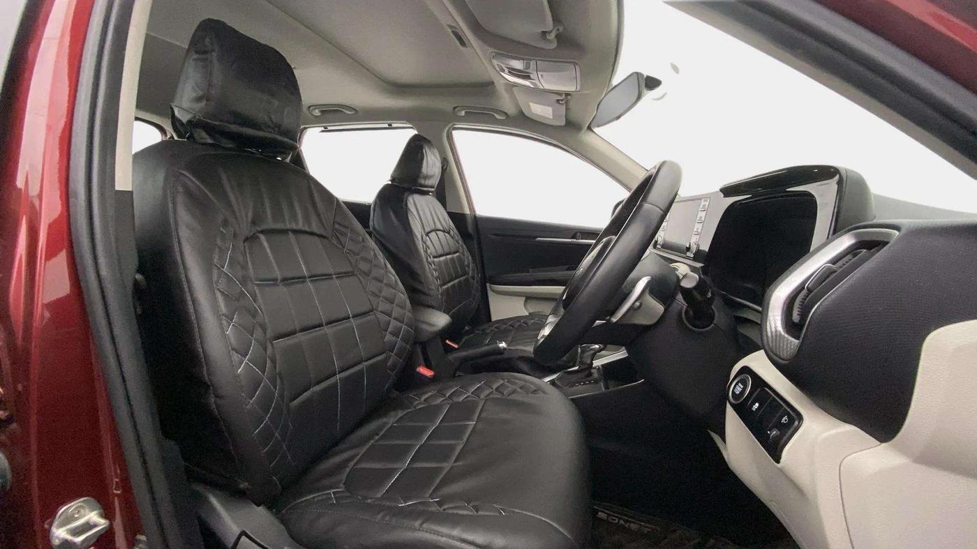 2022 KIA SONET HTX 1.5 AT, Diesel, Automatic, 43,394 km, Right Side Front Door Cabin