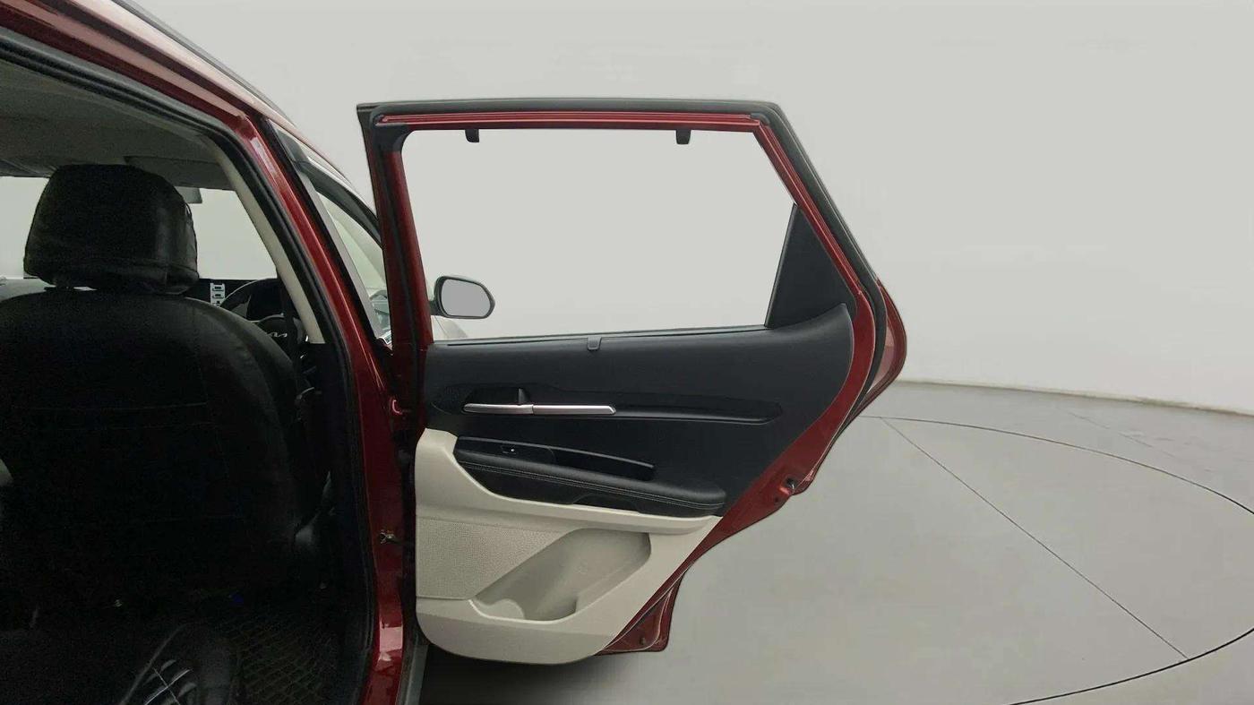 2022 KIA SONET HTX 1.5 AT, Diesel, Automatic, 43,394 km, RHS Rear Door