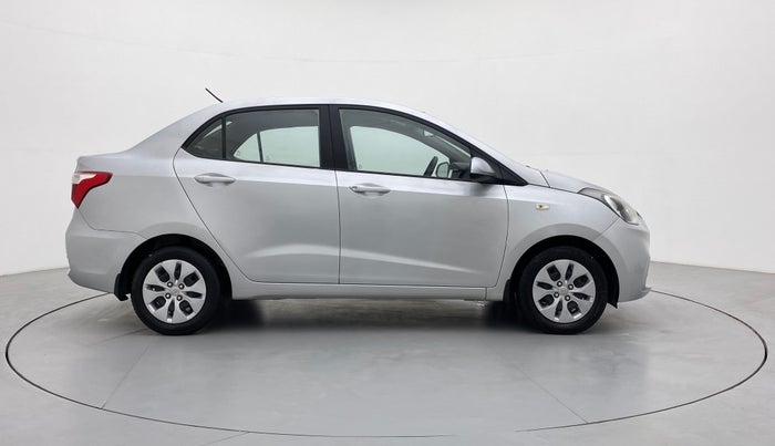 2017 Hyundai Xcent E PLUS, Petrol, Manual, 43,634 km, Right Side View