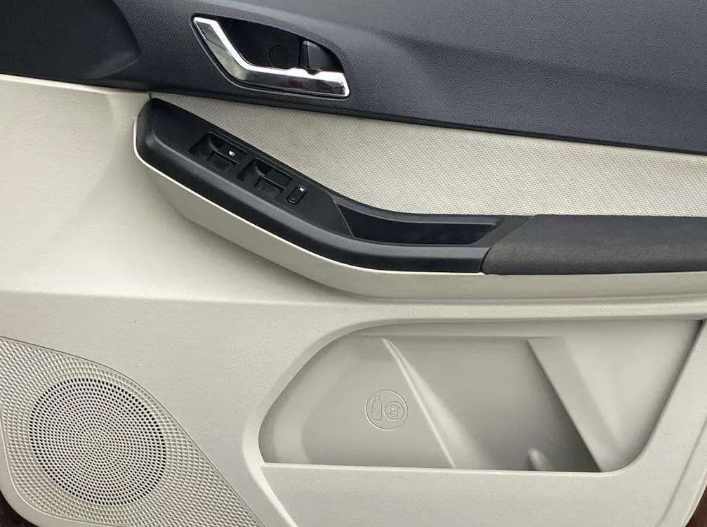 2023 Tata TIGOR XZ PLUS CNG, CNG, Manual, 11,100 km, Driver Side Door Panels Control