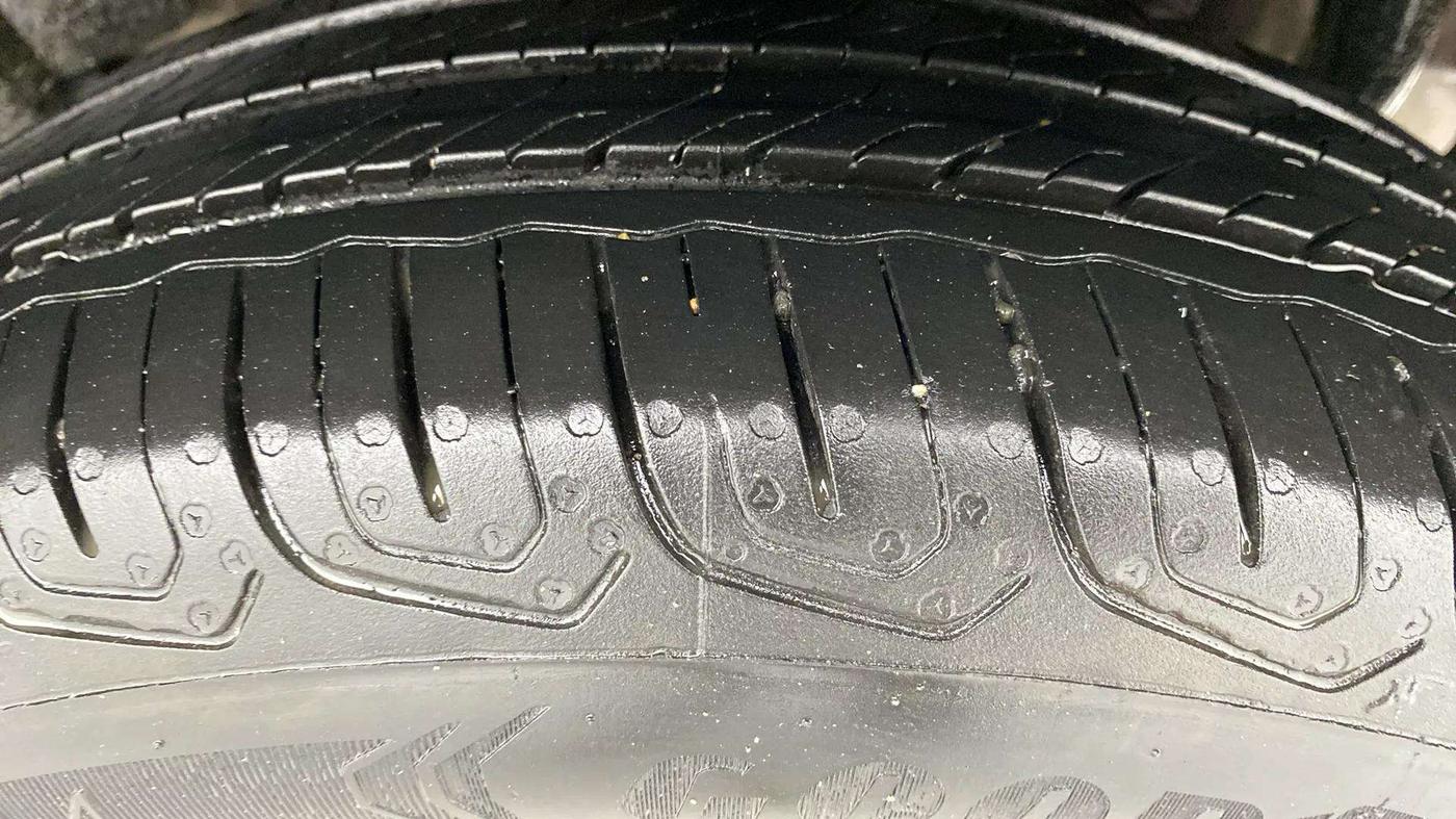 2023 Tata TIGOR XZ PLUS CNG, CNG, Manual, 11,100 km, Left Rear Tyre Tread