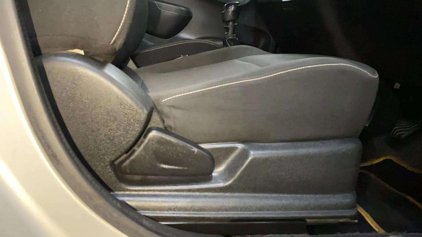2020 Renault Kwid RXL, Petrol, Manual, 52,947 km, Driver Side Adjustment Panel