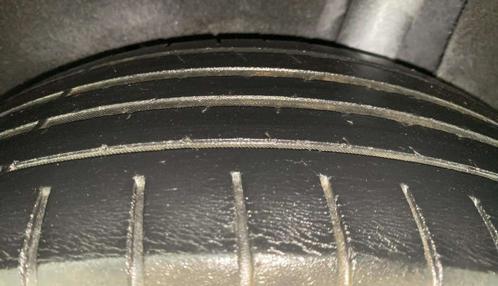 2017 Maruti Baleno ZETA CVT PETROL 1.2, Petrol, Automatic, 59,262 km, Left Front Tyre Tread