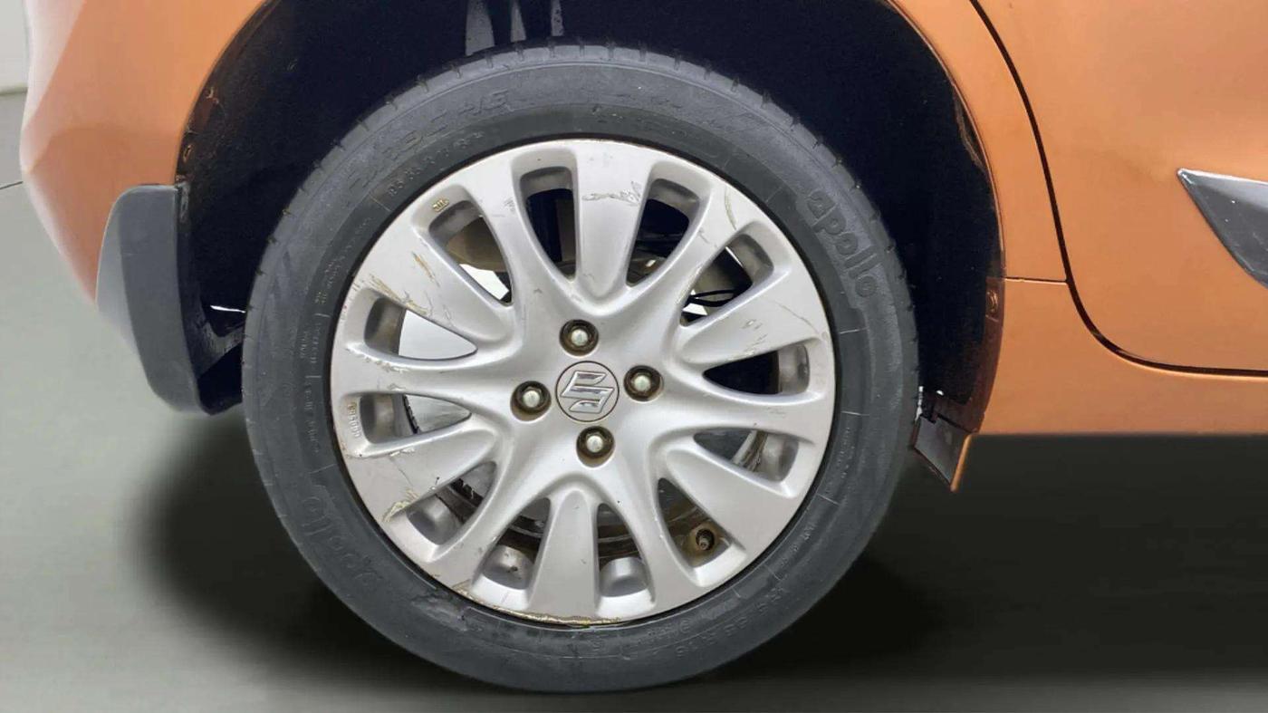 2017 Maruti Baleno ZETA CVT PETROL 1.2, Petrol, Automatic, 59,262 km, Right Rear Wheel