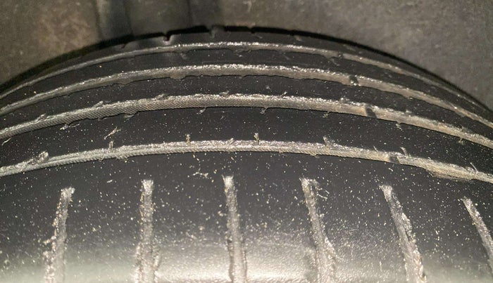 2017 Maruti Baleno ZETA CVT PETROL 1.2, Petrol, Automatic, 59,262 km, Right Rear Tyre Tread