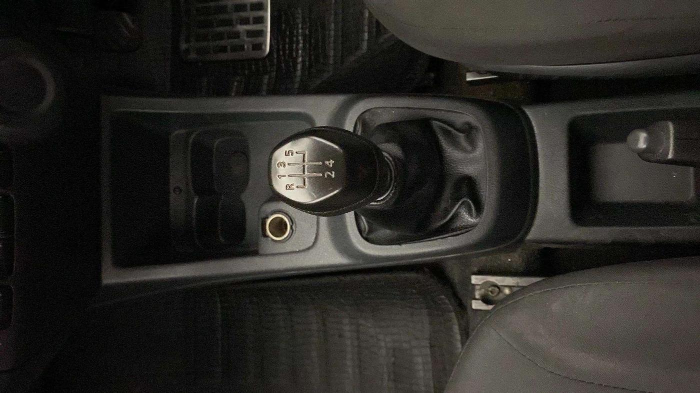 2016 Renault Kwid RXT 0.8, Petrol, Manual, 54,464 km, Gear Lever