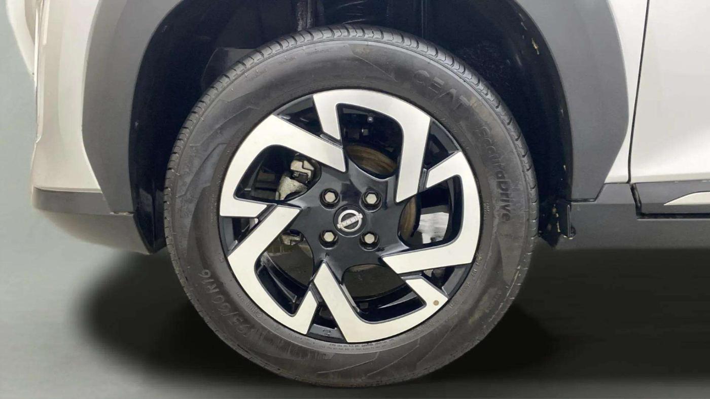 2022 Nissan MAGNITE XV TURBO CVT, Petrol, Automatic, 4,174 km, Left Front Wheel