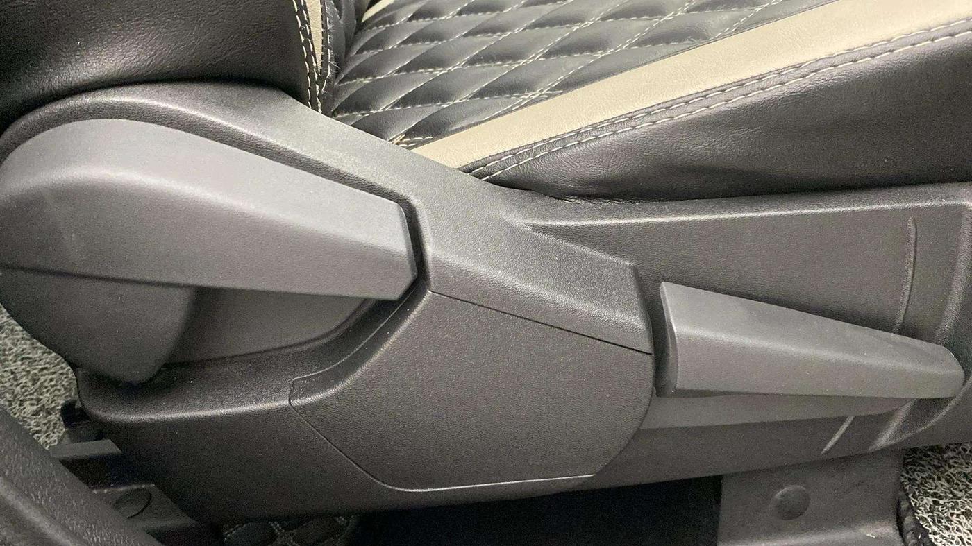 2022 Nissan MAGNITE XV TURBO CVT, Petrol, Automatic, 4,174 km, Driver Side Adjustment Panel