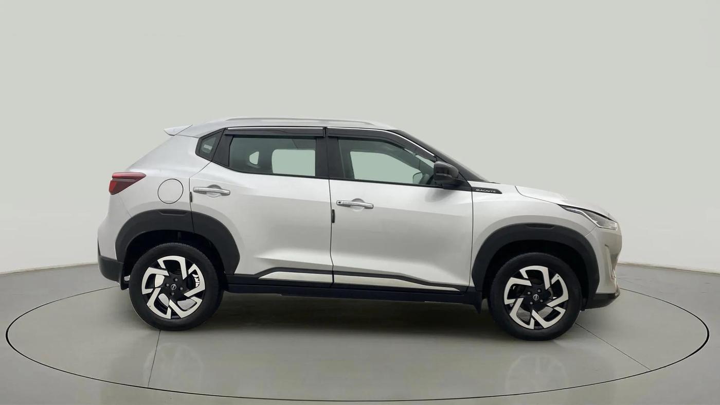 2022 Nissan MAGNITE XV TURBO CVT, Petrol, Automatic, 4,174 km, Right Side View