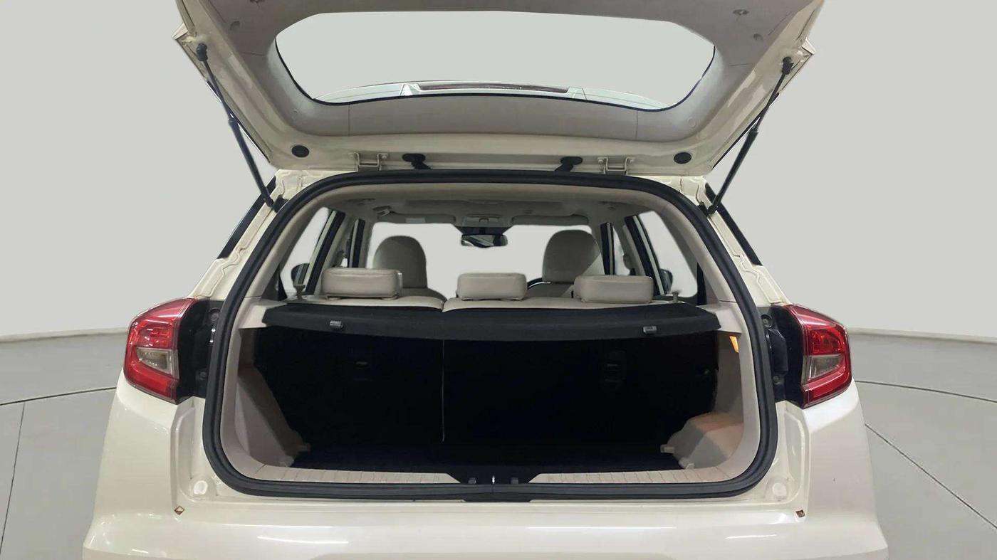 2020 Mahindra XUV300 W8 (O) 1.2 PETROL, Petrol, Manual, 48,103 km, Boot Open Zoomed View