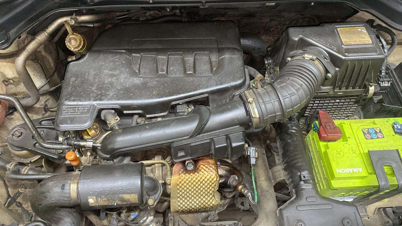 2020 Mahindra XUV300 W8 (O) 1.2 PETROL, Petrol, Manual, 48,103 km, Engine View