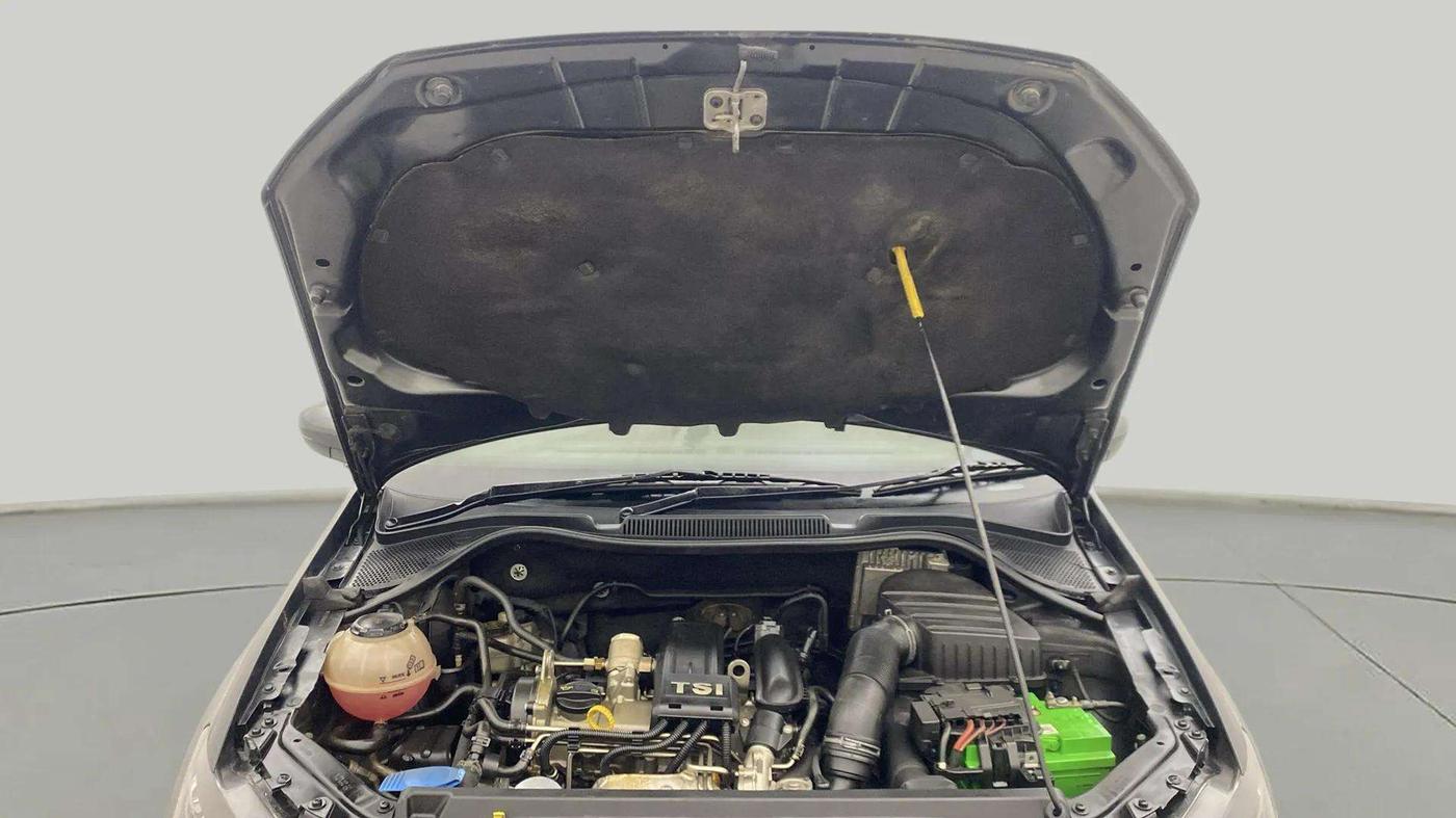 2017 Volkswagen Vento HIGHLINE PETROL AT, Petrol, Automatic, 40,115 km, Open Bonet
