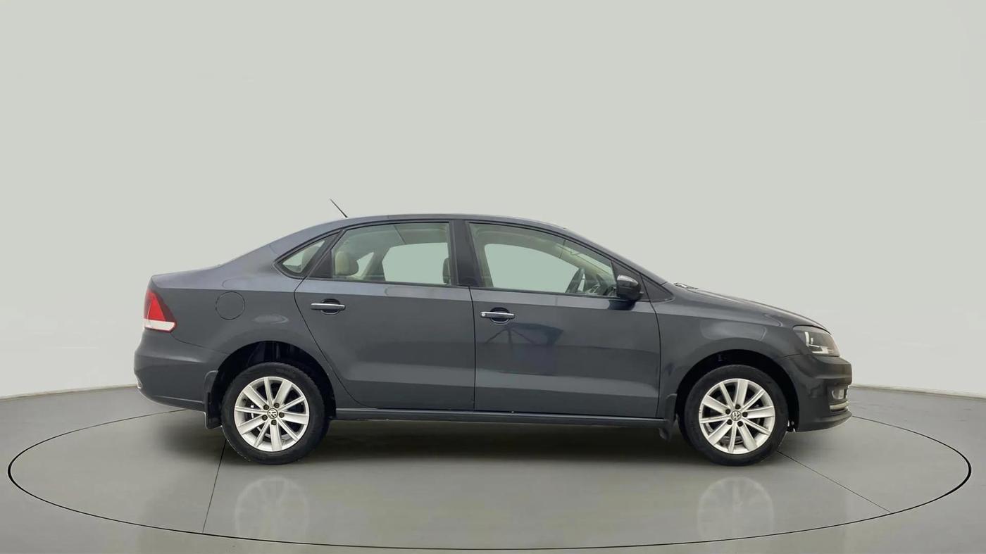 2017 Volkswagen Vento HIGHLINE PETROL AT, Petrol, Automatic, 40,115 km, Right Side View