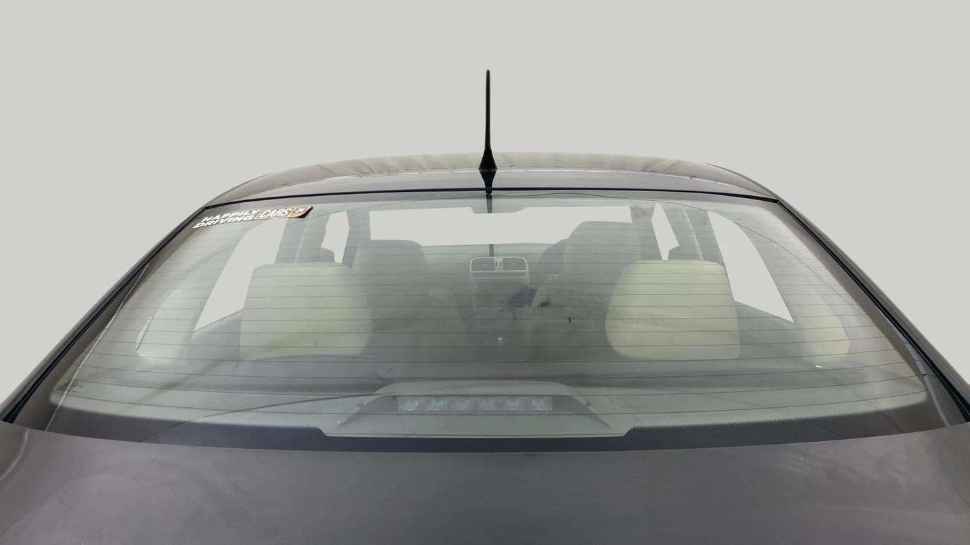2017 Volkswagen Vento HIGHLINE PETROL AT, Petrol, Automatic, 40,115 km, Rear Windshield