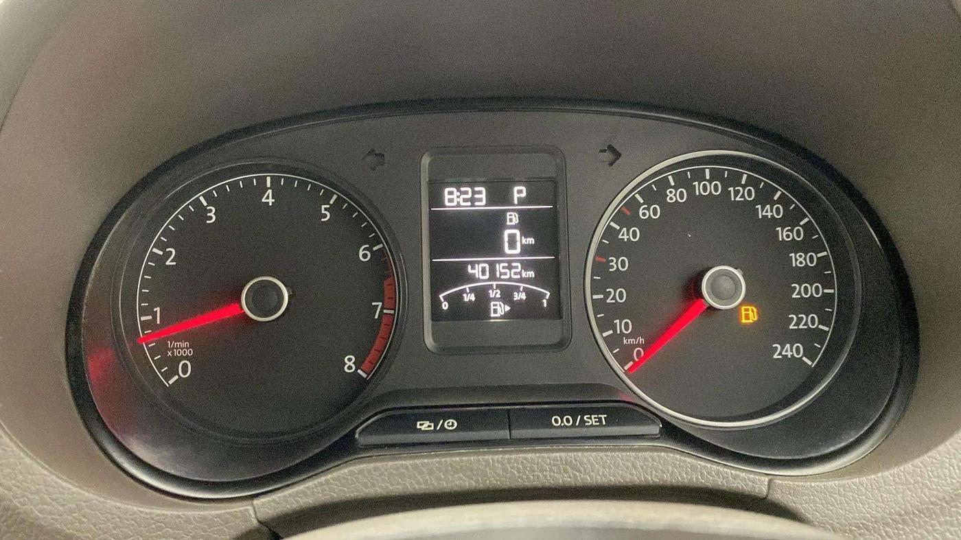 2017 Volkswagen Vento HIGHLINE PETROL AT, Petrol, Automatic, 40,115 km, Odometer Image