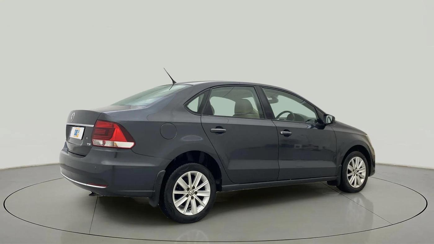 2017 Volkswagen Vento HIGHLINE PETROL AT, Petrol, Automatic, 40,115 km, Right Back Diagonal