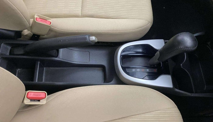 2017 Honda Jazz 1.2L I-VTEC V AT, Petrol, Automatic, 50,411 km, Gear Lever