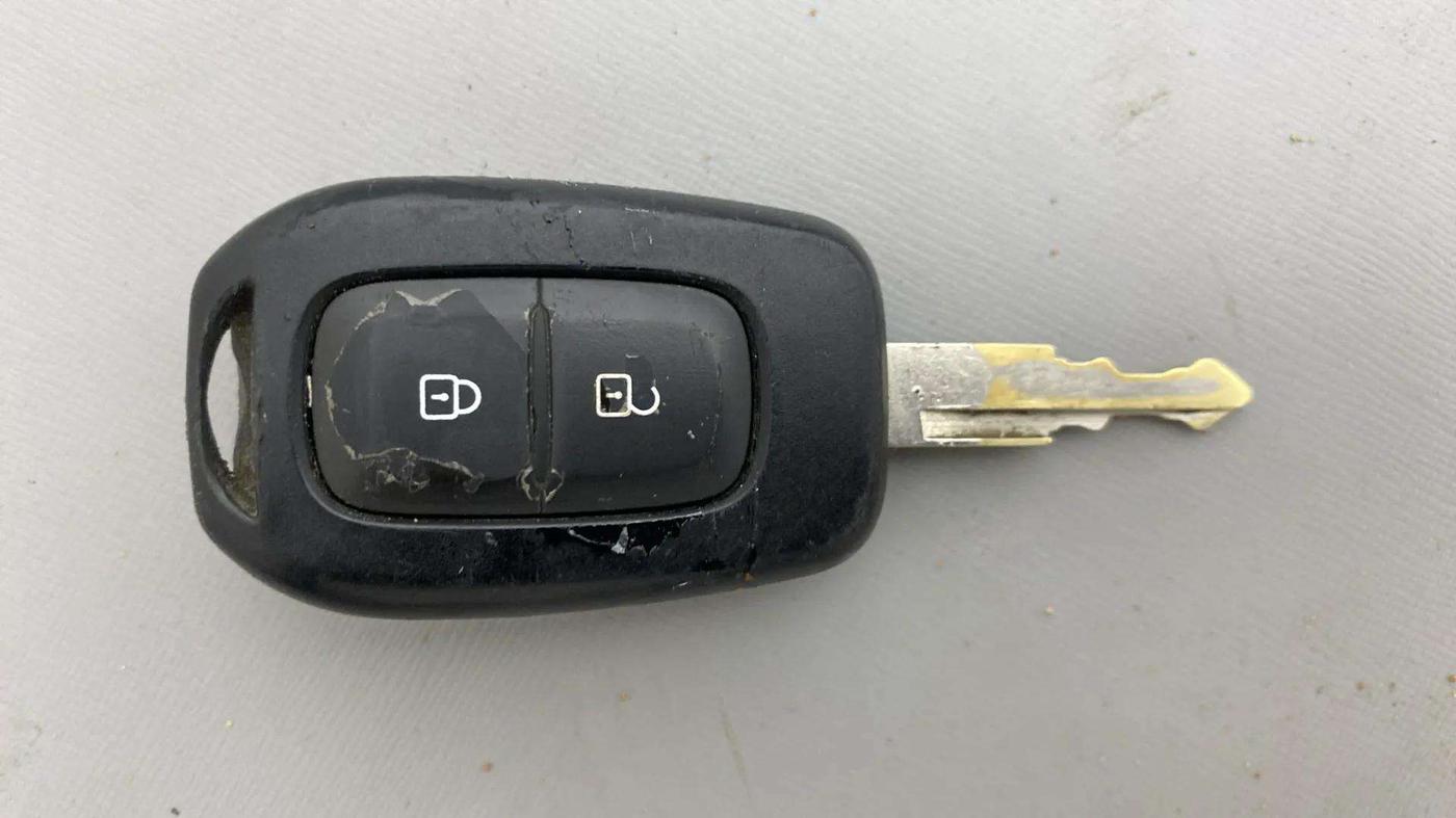2023 Renault Kwid RXL 1.0 (O), CNG, Manual, 24,918 km, Key Close Up