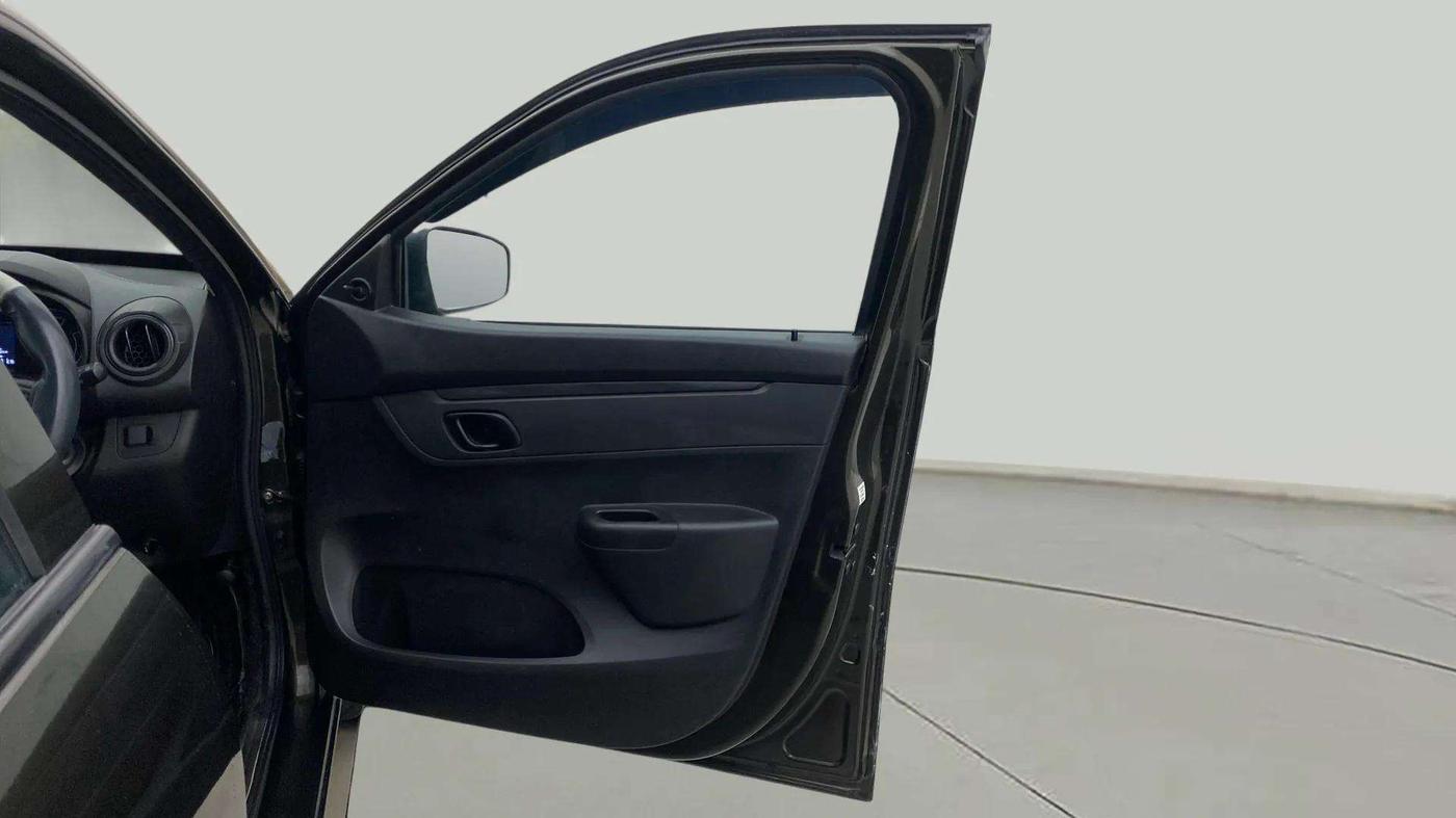 2023 Renault Kwid RXL 1.0 (O), CNG, Manual, 24,918 km, RHS Front Door