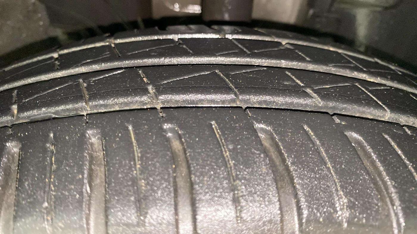 2023 Renault Kwid RXL 1.0 (O), CNG, Manual, 24,918 km, Right Front Tyre Tread