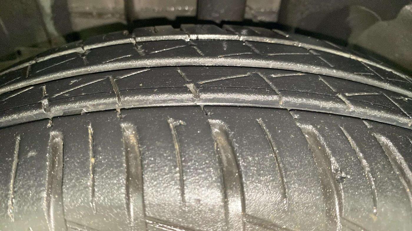 2023 Renault Kwid RXL 1.0 (O), CNG, Manual, 24,918 km, Left Front Tyre Tread