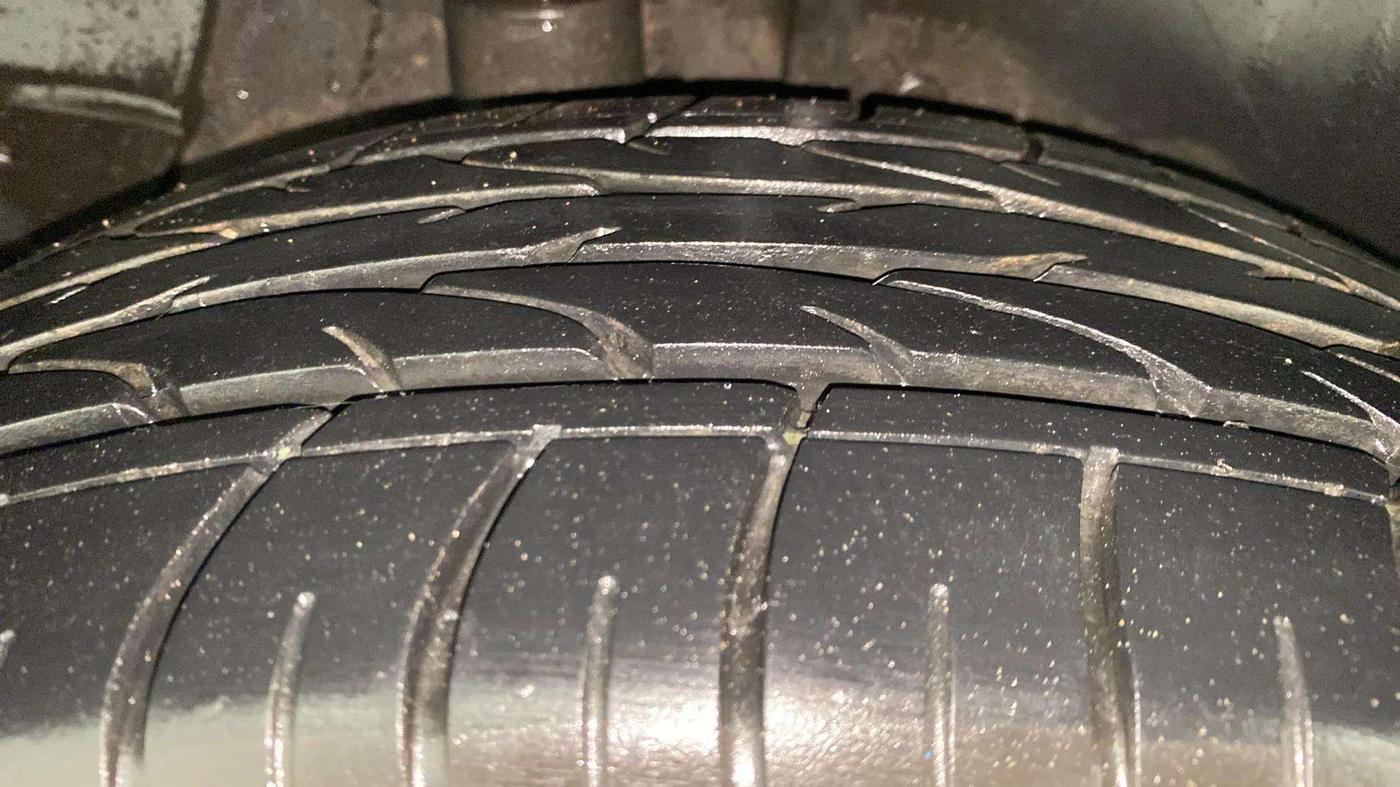 2018 Hyundai Creta SX AT 1.6 PETROL, Petrol, Automatic, 34,900 km, Right Rear Tyre Tread