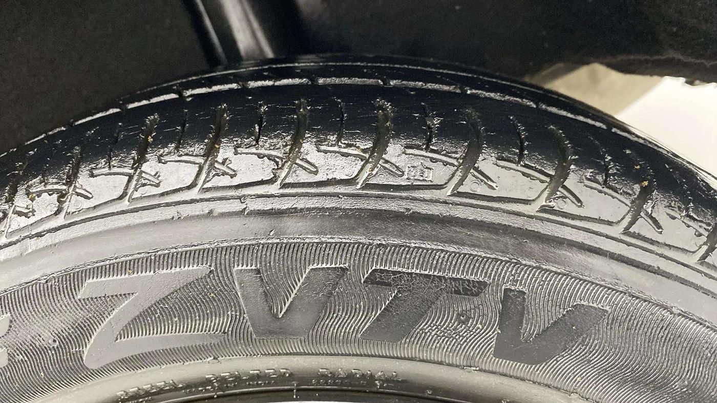 2018 Maruti Baleno DELTA PETROL 1.2, Petrol, Manual, 29,445 km, Left Rear Tyre Tread