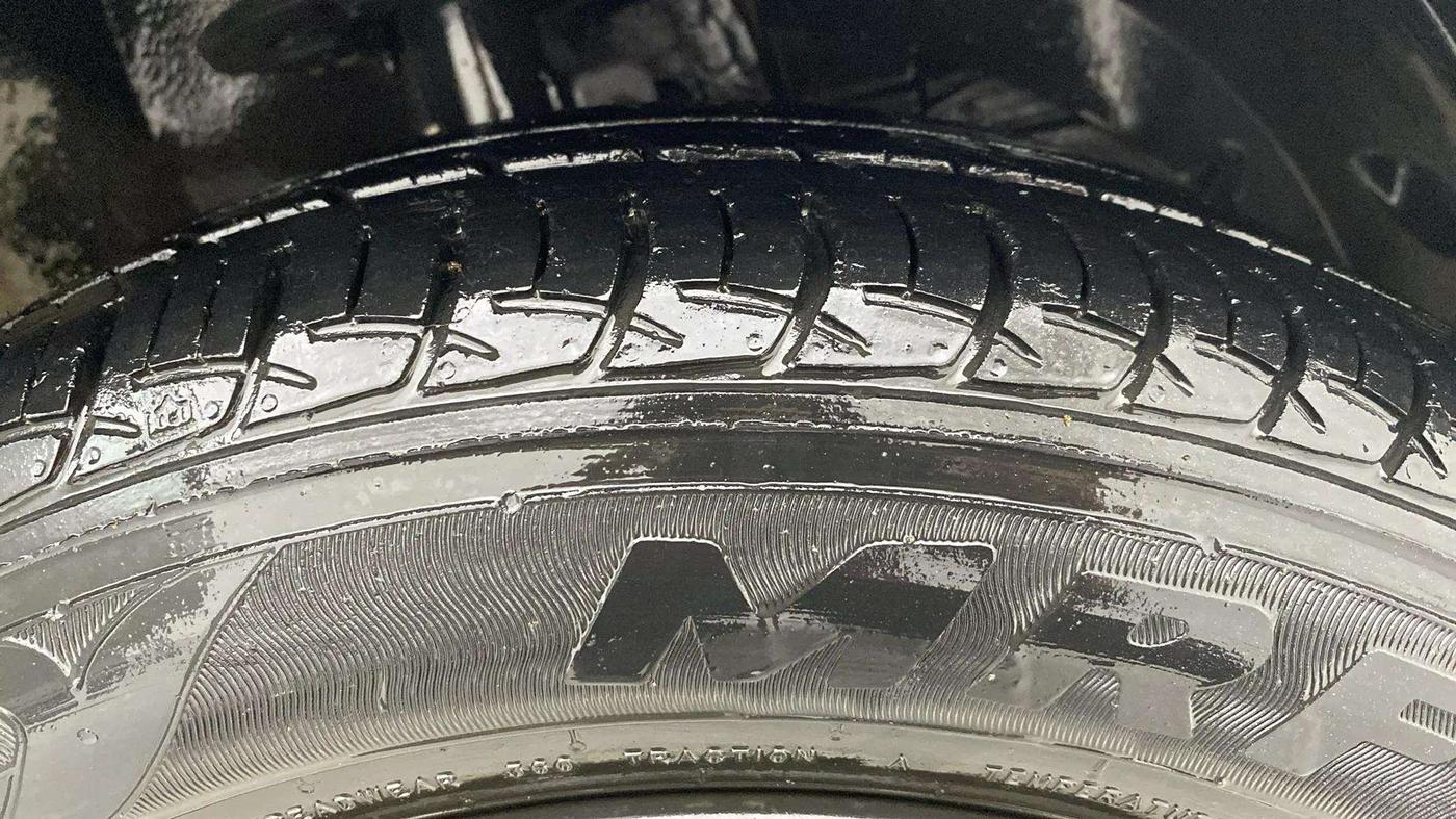 2018 Maruti Baleno DELTA PETROL 1.2, Petrol, Manual, 29,445 km, Right Front Tyre Tread