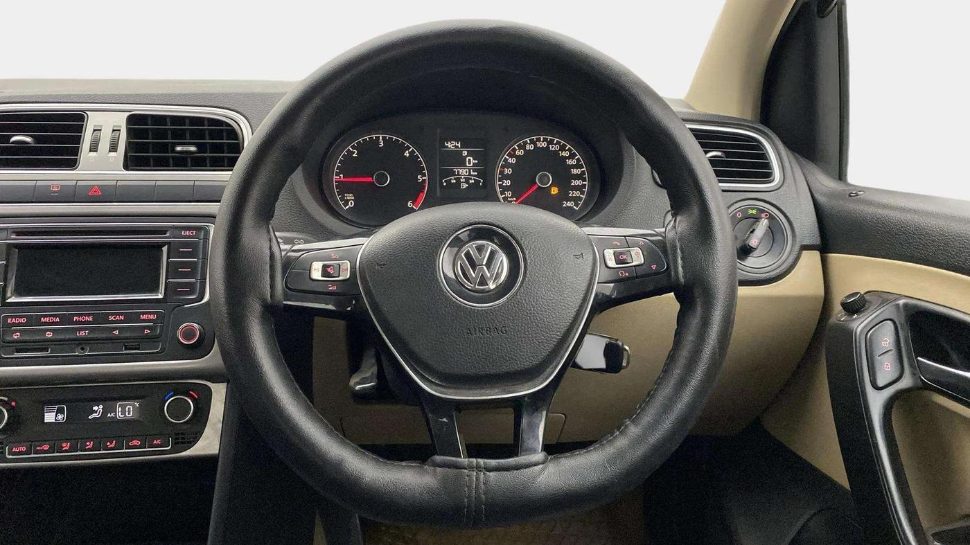 2014 Volkswagen Polo HIGHLINE1.5L, Diesel, Manual, 77,902 km, Steering Wheel Close Up
