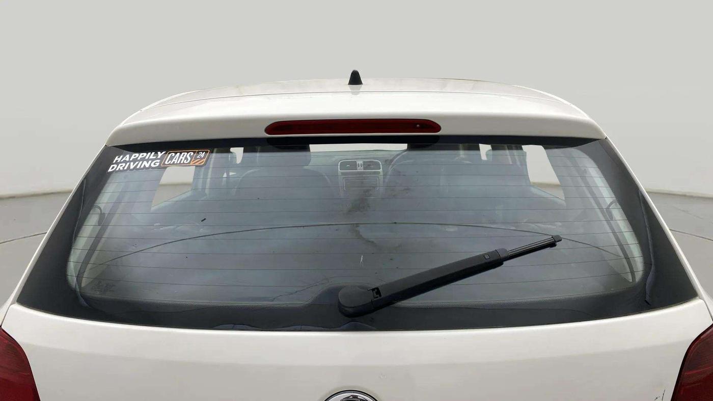 2014 Volkswagen Polo HIGHLINE1.5L, Diesel, Manual, 77,902 km, Rear Windshield