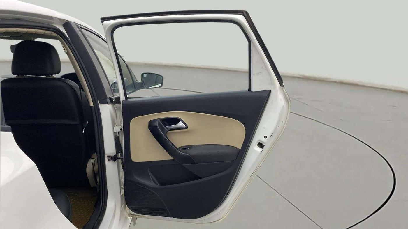 2014 Volkswagen Polo HIGHLINE1.5L, Diesel, Manual, 77,902 km, RHS Rear Door