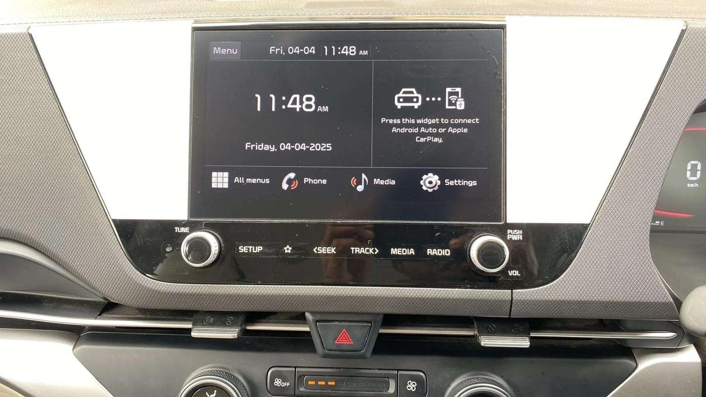 2024 KIA CARENS PRESTIGE 1.5 PETROL 7 STR, Petrol, Manual, 9,052 km, Air Conditioner
