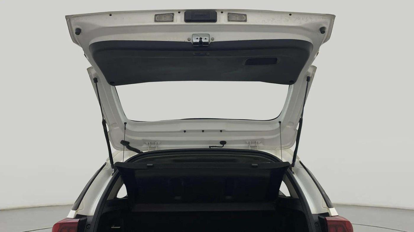 2020 KIA SONET GTX PLUS 1.5 AT, Diesel, Automatic, 56,820 km, Boot Door Open