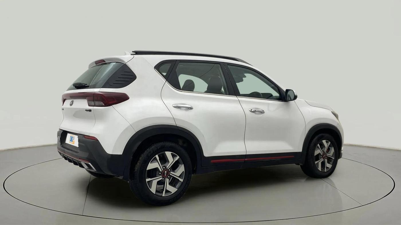 2020 KIA SONET GTX PLUS 1.5 AT, Diesel, Automatic, 56,820 km, Right Back Diagonal