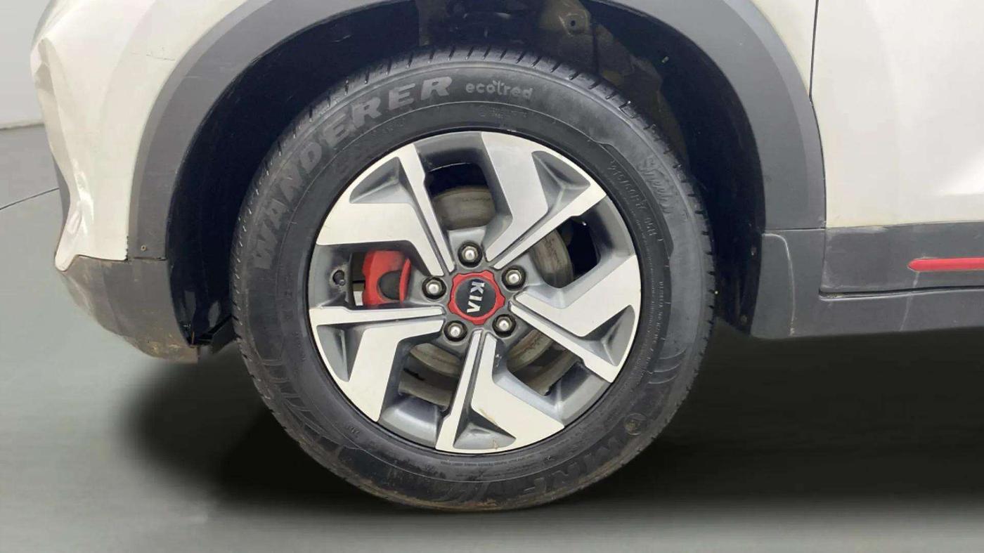 2020 KIA SONET GTX PLUS 1.5 AT, Diesel, Automatic, 56,820 km, Left Front Wheel