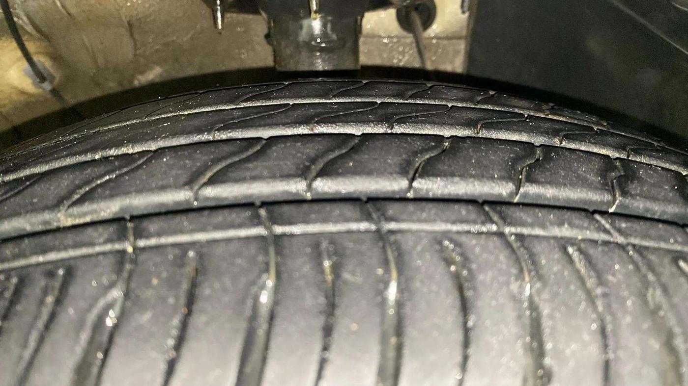 2020 KIA SONET GTX PLUS 1.5 AT, Diesel, Automatic, 56,820 km, Right Front Tyre Tread