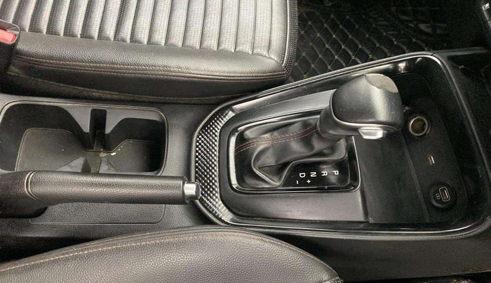 2020 KIA SONET GTX PLUS 1.5 AT, Diesel, Automatic, 56,820 km, Gear Lever