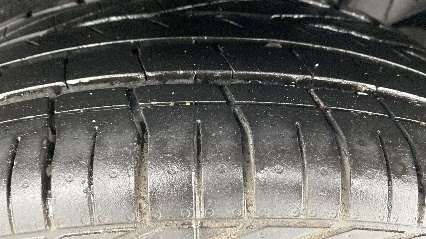 2022 Tata NEXON XZA PLUS (PREMIUM) KAZIRANGA PETROL, Petrol, Automatic, 24,250 km, Left Rear Tyre Tread