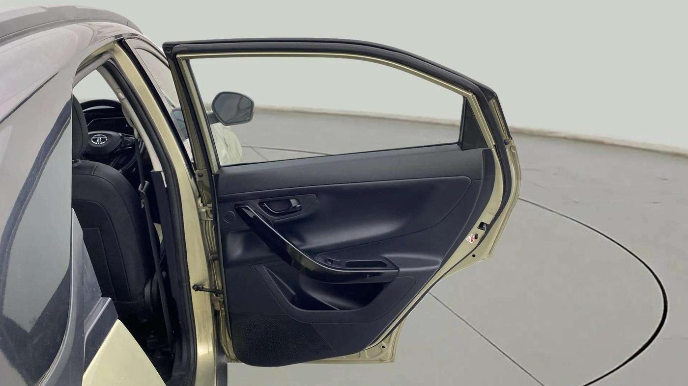 2022 Tata NEXON XZA PLUS (PREMIUM) KAZIRANGA PETROL, Petrol, Automatic, 24,250 km, RHS Rear Door