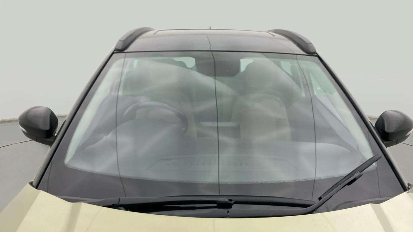 2022 Tata NEXON XZA PLUS (PREMIUM) KAZIRANGA PETROL, Petrol, Automatic, 24,250 km, Front Windshield